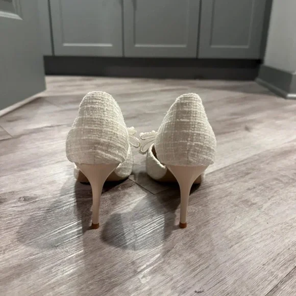 Fashion Bug Cream Pearl Bow Heels - Picture 5 of 5